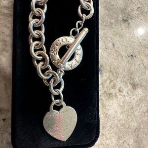 Return to Tiffany & Co toggle necklace